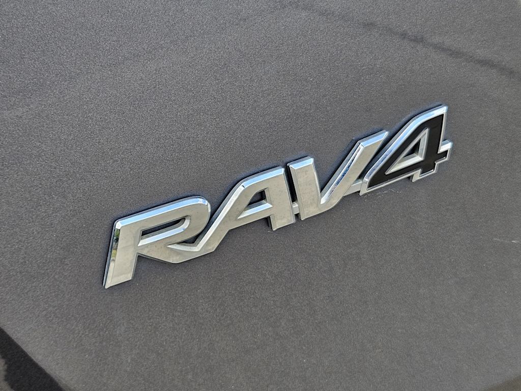 Thumbnail: 2018 Toyota RAV4 - 7