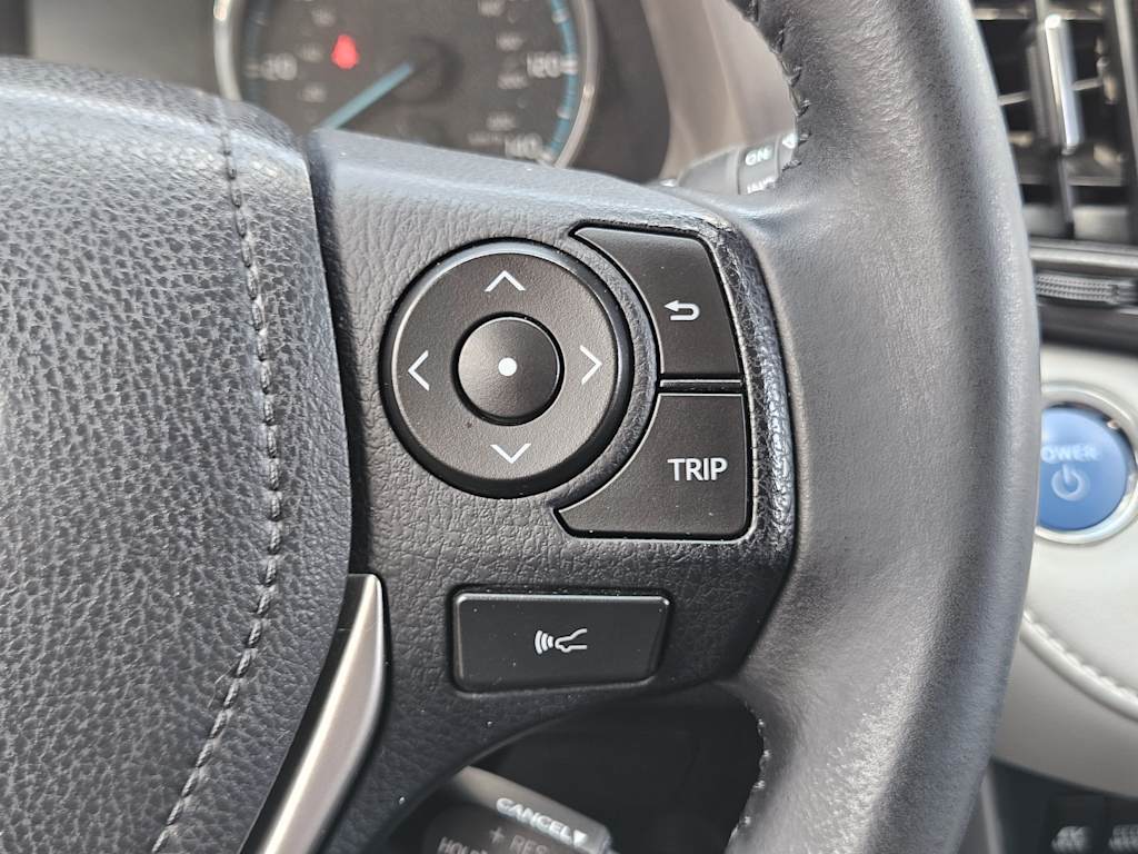 Thumbnail: 2018 Toyota RAV4 - 34