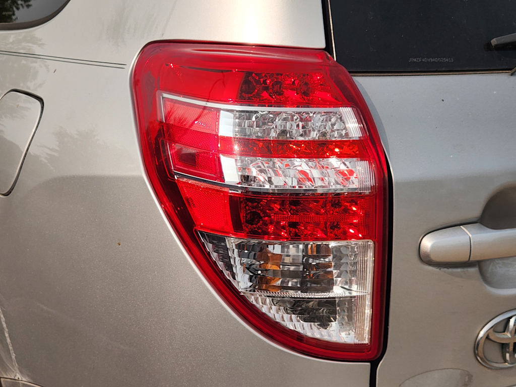 Thumbnail: 2010 Toyota RAV4 - 12
