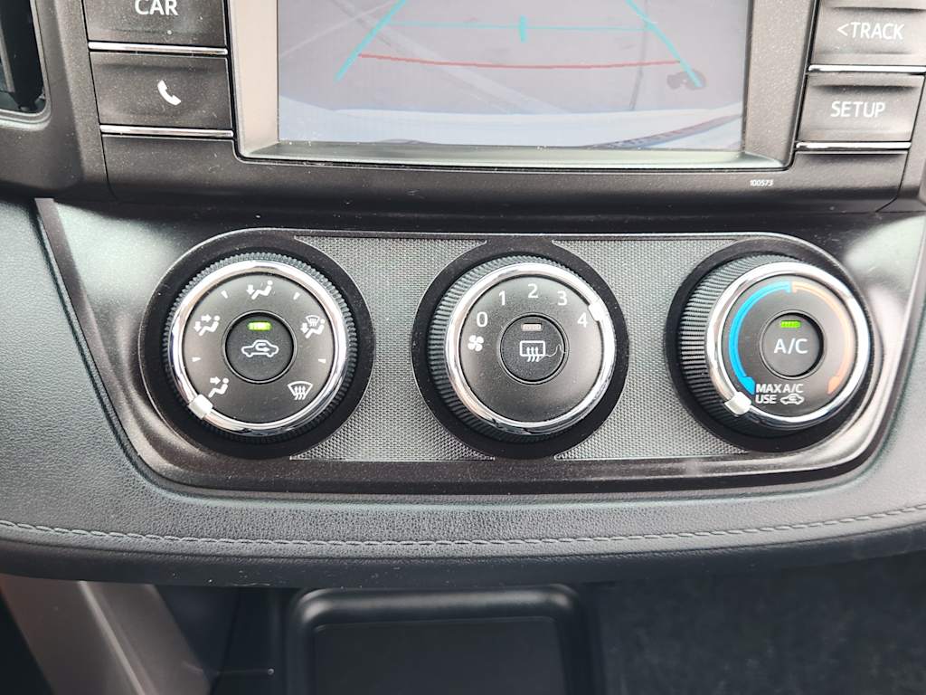 Thumbnail: 2018 Toyota RAV4 - 26