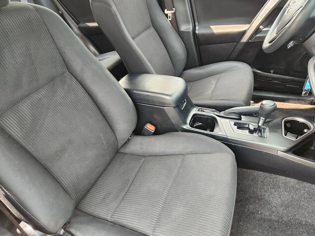 Thumbnail: 2018 Toyota RAV4 - 12