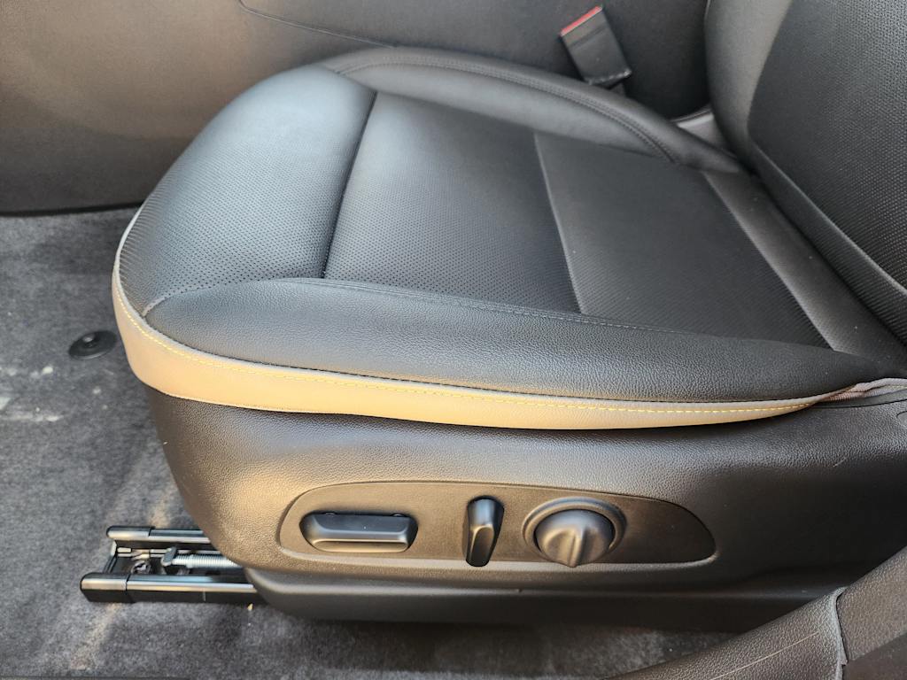 Thumbnail: 2025 Chevrolet Trax - 31