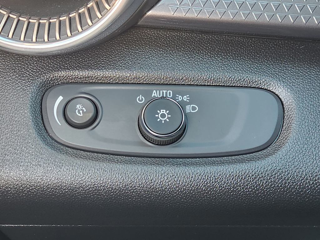 Thumbnail: 2025 Chevrolet Trax - 27