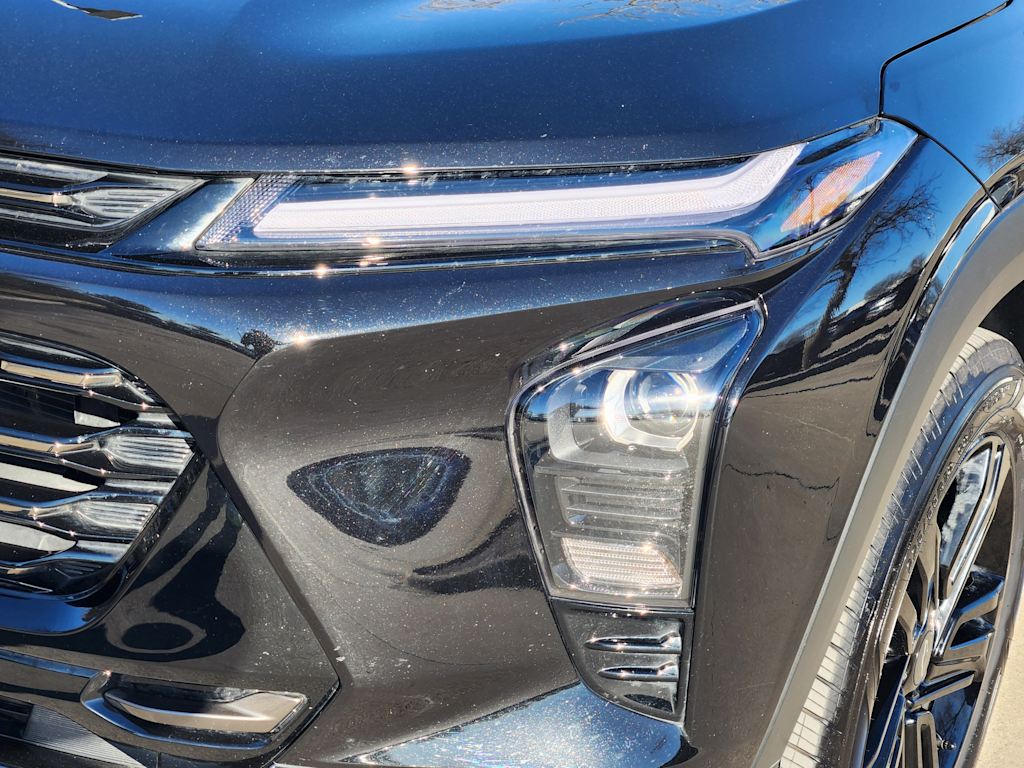 Thumbnail: 2025 Chevrolet Trax - 23