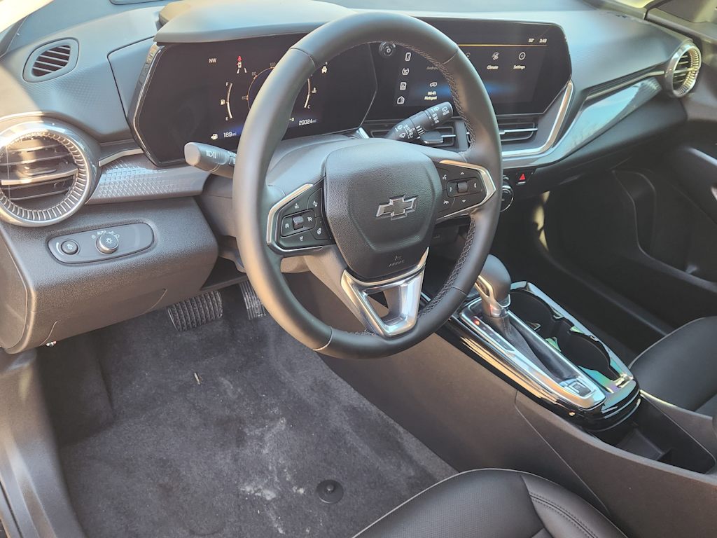 Thumbnail: 2025 Chevrolet Trax - 2