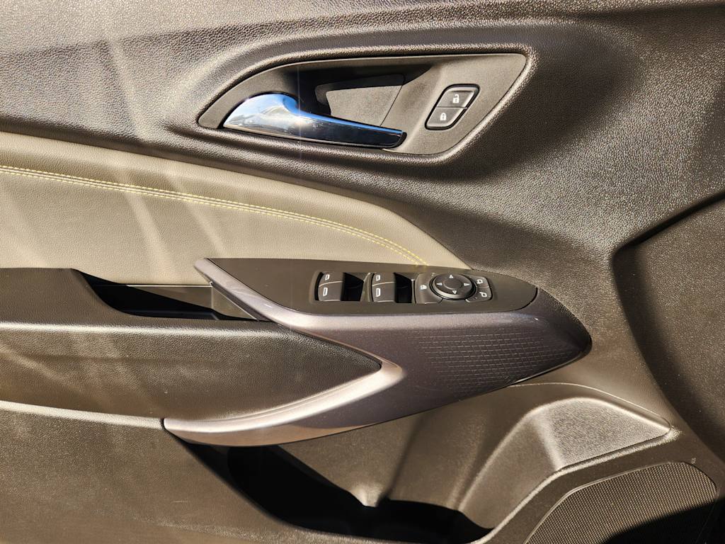 Thumbnail: 2025 Chevrolet Trax - 30