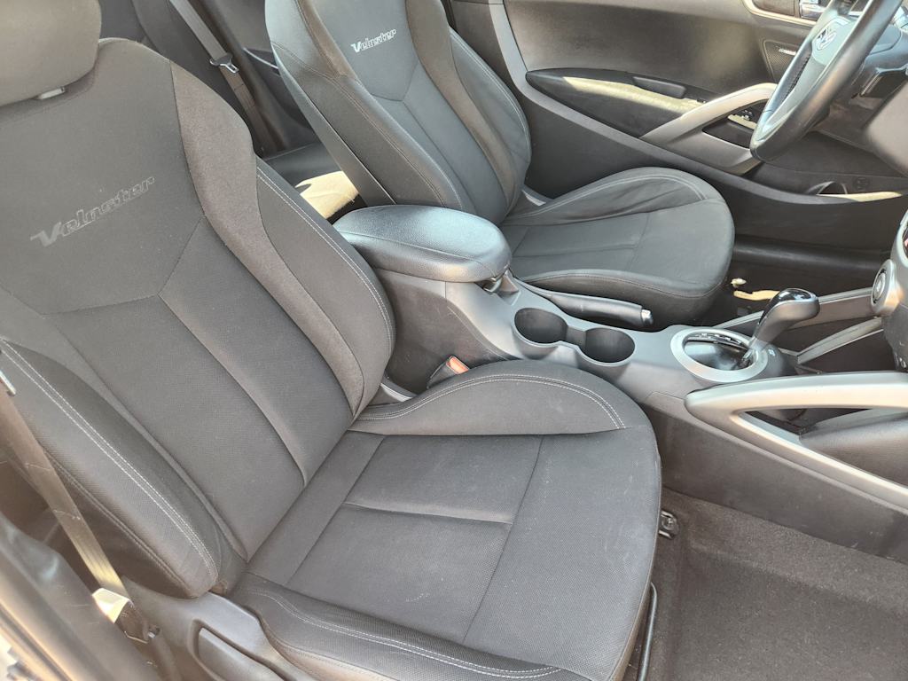 Thumbnail: 2017 Hyundai Veloster - 11