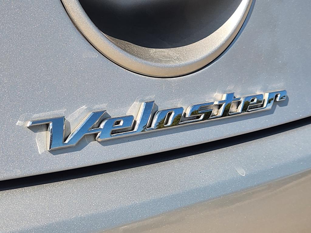 Thumbnail: 2017 Hyundai Veloster - 7