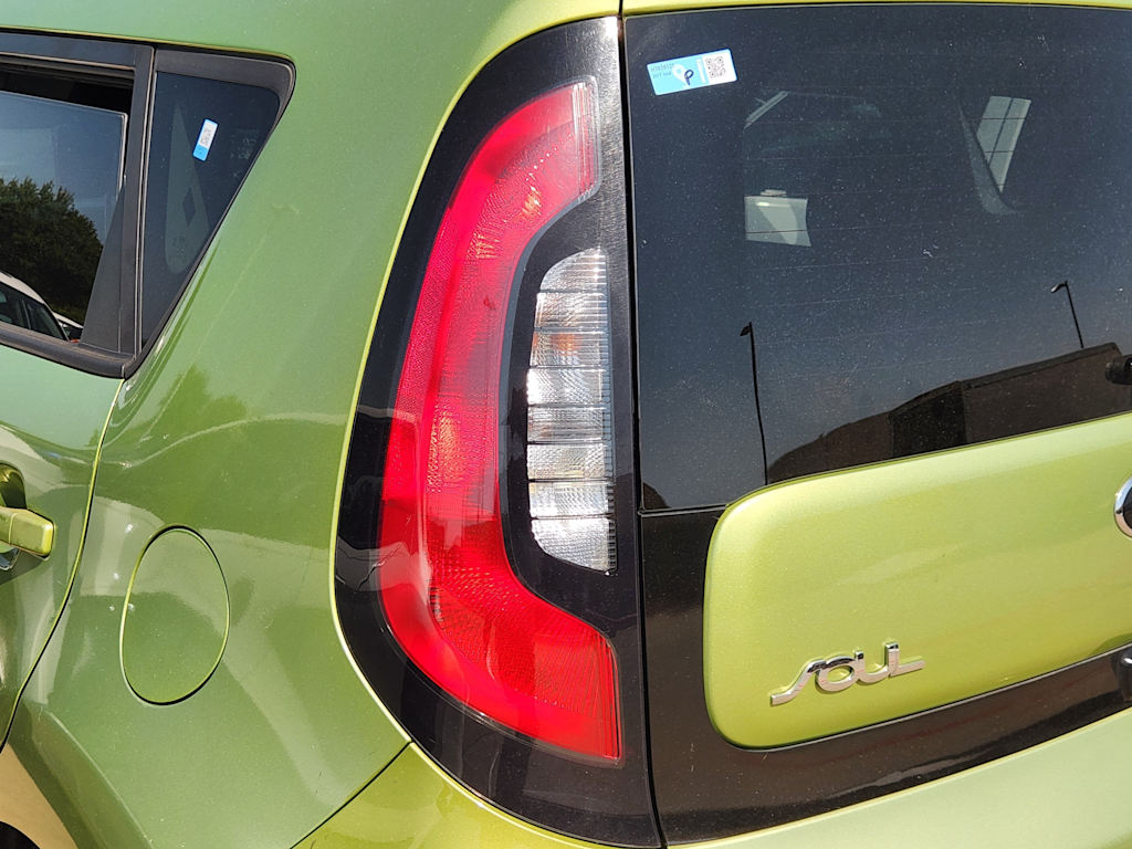 Thumbnail: 2017 Kia Soul - 12