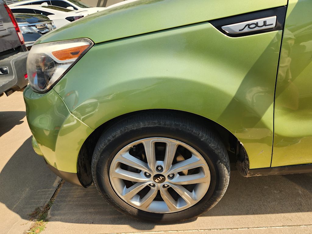 Thumbnail: 2017 Kia Soul - 10