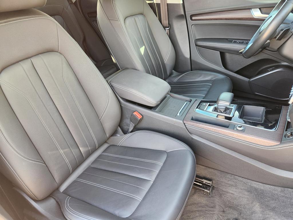 Thumbnail: 2021 Audi Q5 - 12