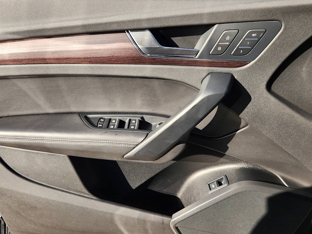 Thumbnail: 2021 Audi Q5 - 29