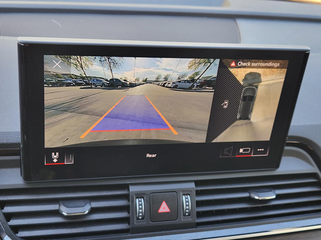 Thumbnail: 2021 Audi Q5 - 25