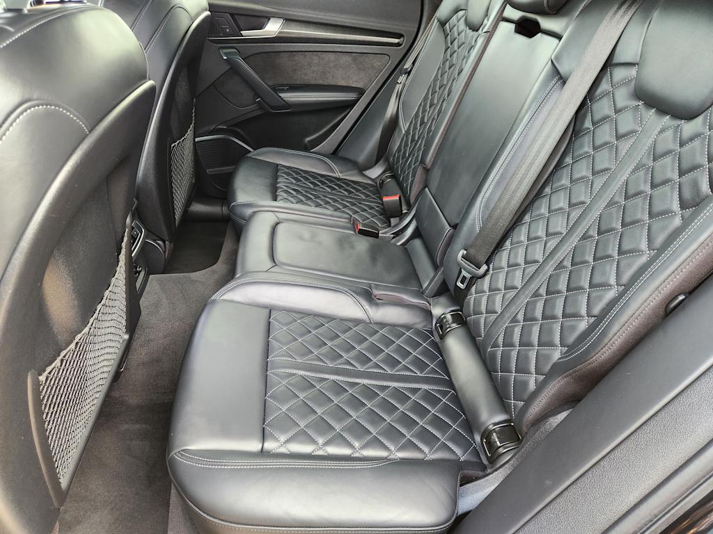 Thumbnail: 2020 Audi SQ5 - 21