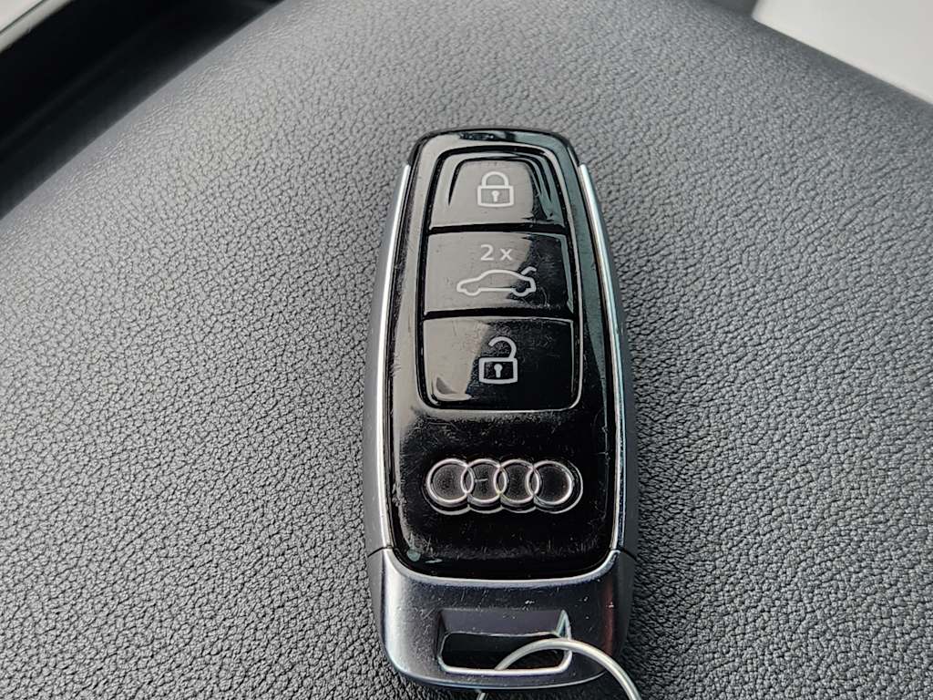 Thumbnail: 2022 Audi Q7 - 19