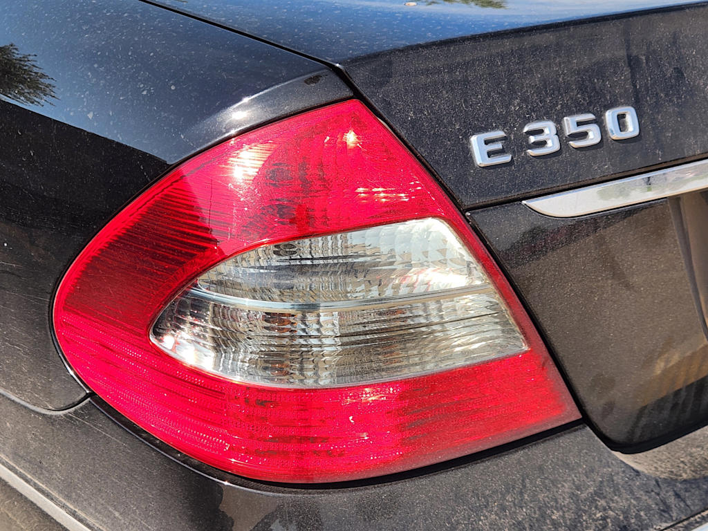Thumbnail: 2009 Mercedes-Benz E-Class - 12