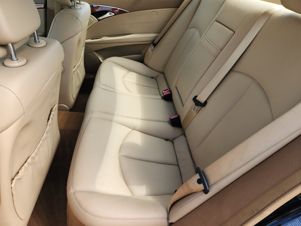 Thumbnail: 2009 Mercedes-Benz E-Class - 19
