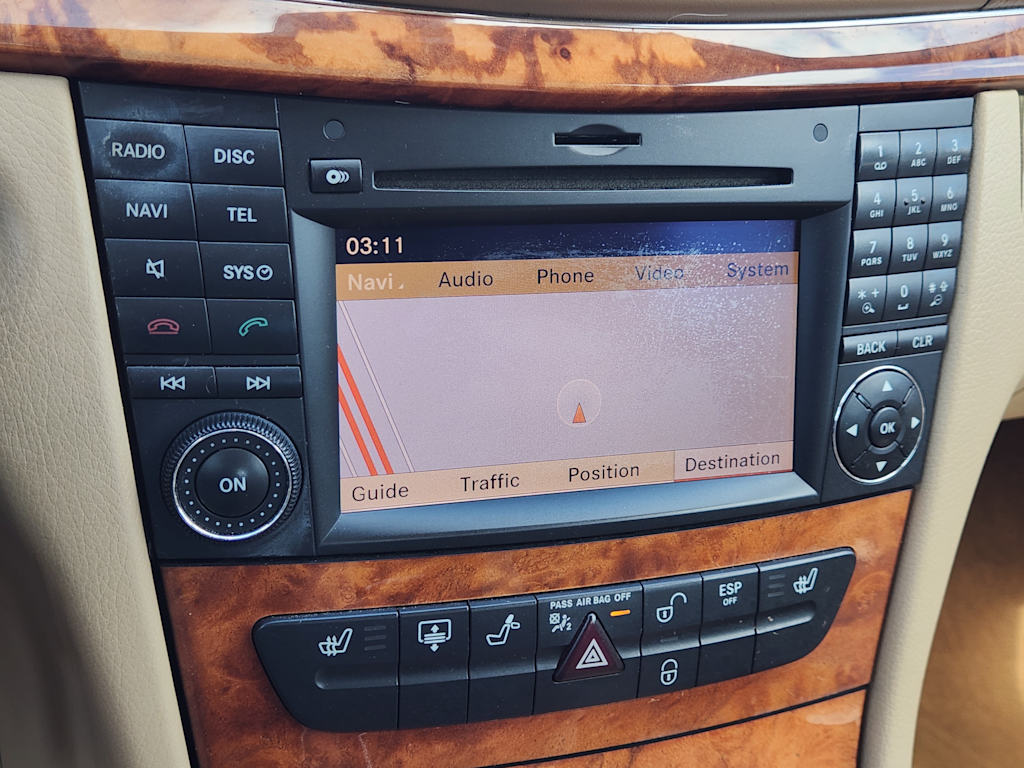Thumbnail: 2009 Mercedes-Benz E-Class - 21