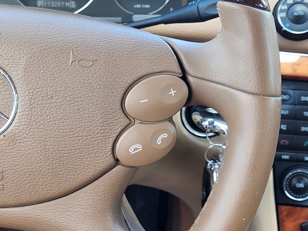 Thumbnail: 2009 Mercedes-Benz E-Class - 28