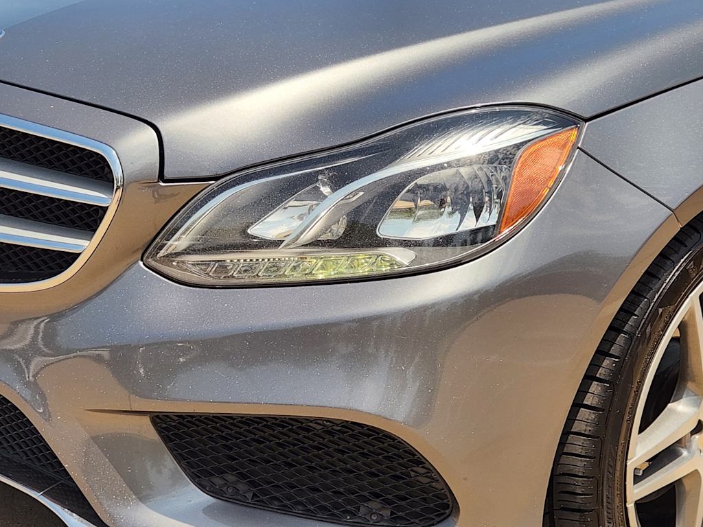 Thumbnail: 2016 Mercedes-Benz E-Class - 23