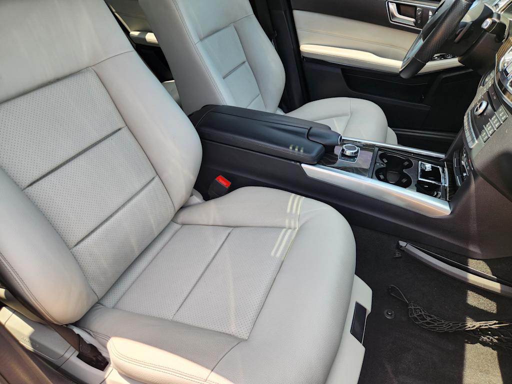 Thumbnail: 2016 Mercedes-Benz E-Class - 12