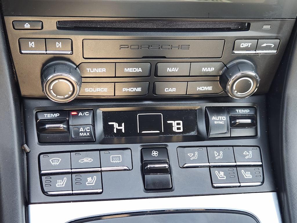 Thumbnail: 2017 Porsche 911 - 24