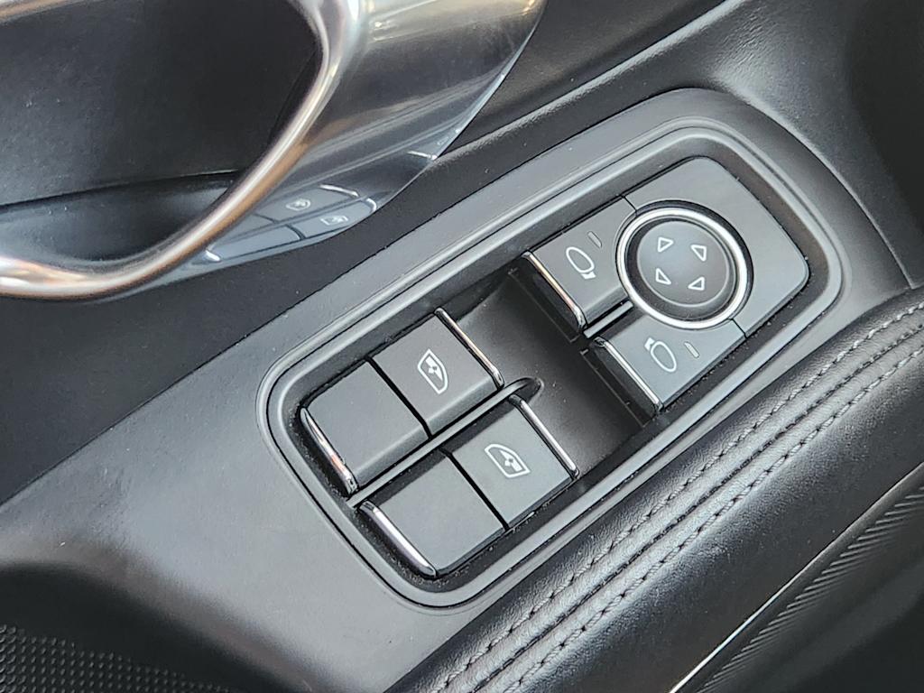 Thumbnail: 2017 Porsche 911 - 29