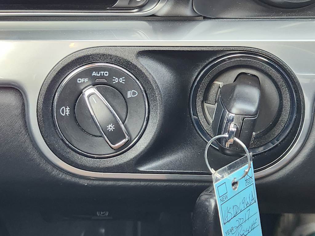 Thumbnail: 2017 Porsche 911 - 26