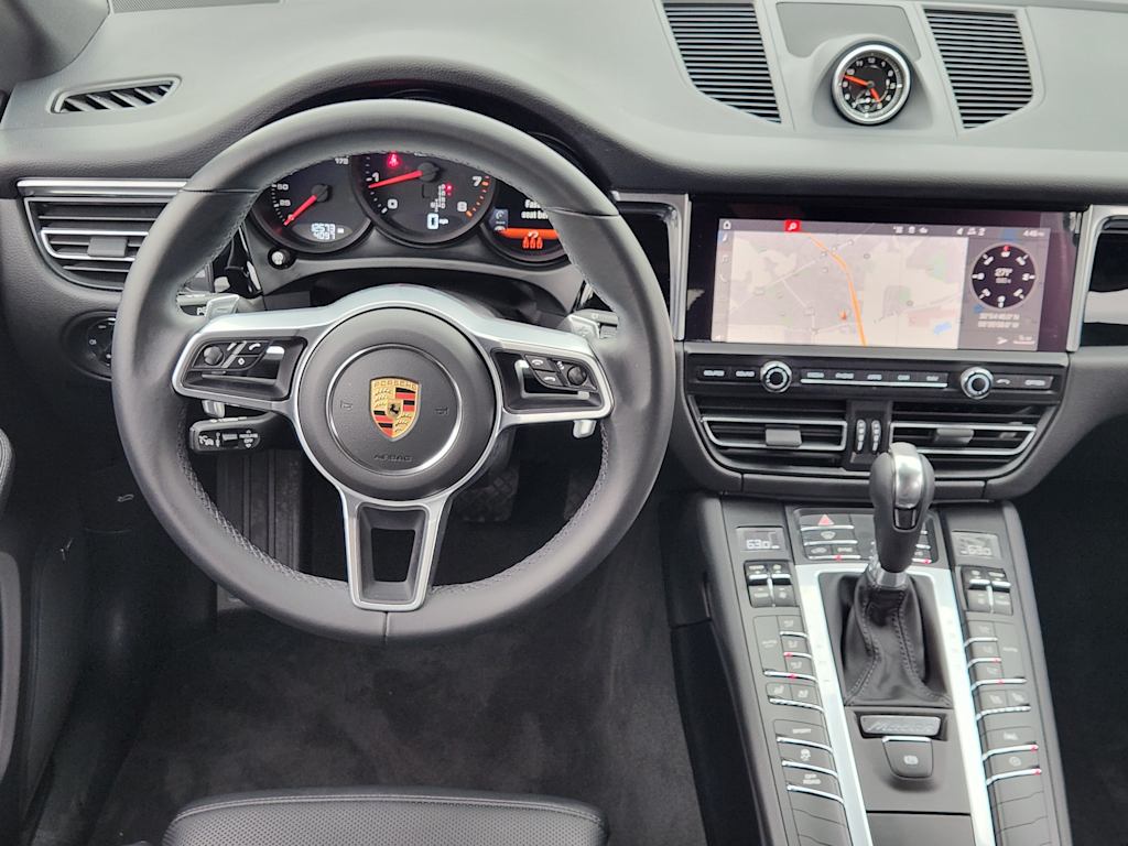 Thumbnail: 2021 Porsche Macan - 14