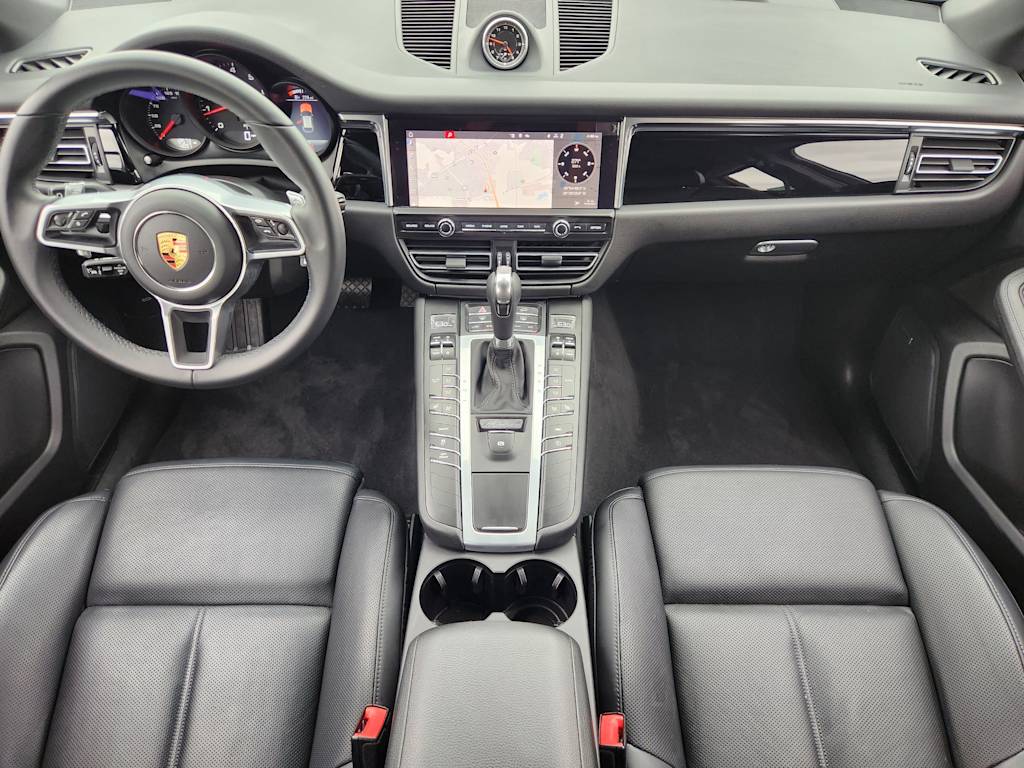 Thumbnail: 2021 Porsche Macan - 10