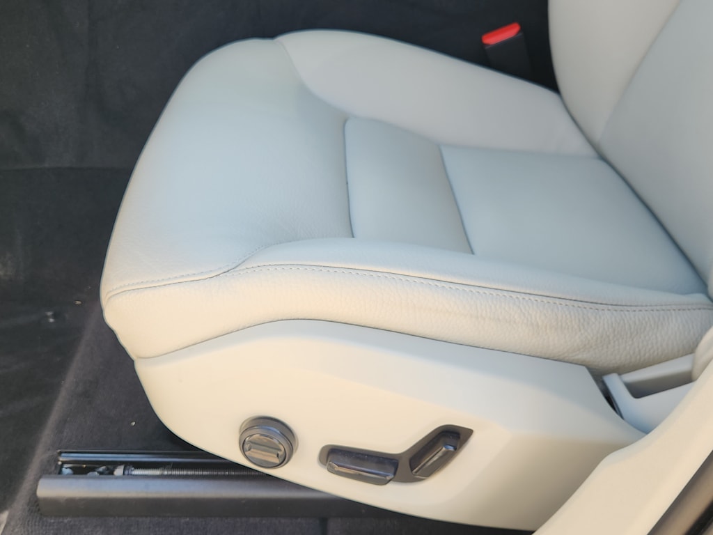 Thumbnail: 2022 Volvo XC60 - 27