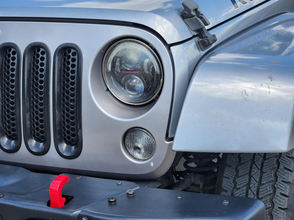 Thumbnail: 2016 Jeep Wrangler - 19