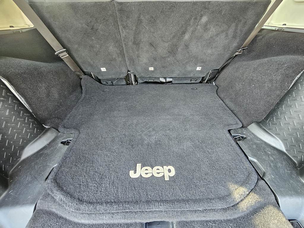 Thumbnail: 2017 Jeep Wrangler - 16