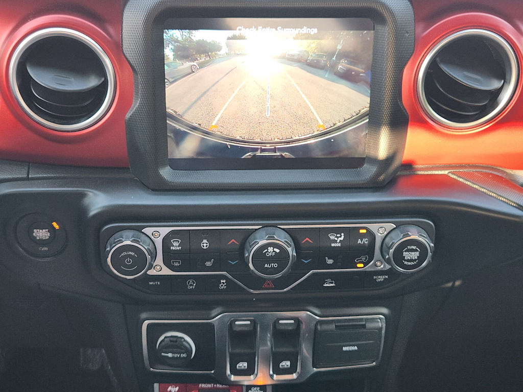 Thumbnail: 2022 Jeep Wrangler - 23