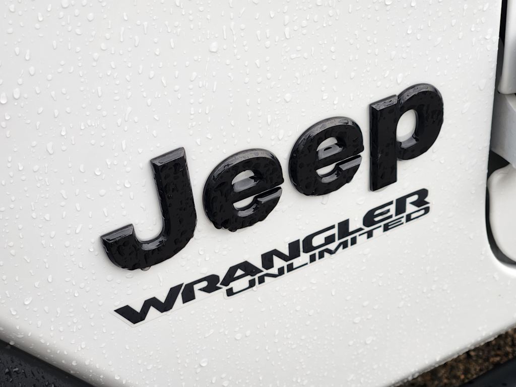 Thumbnail: 2021 Jeep Wrangler - 22