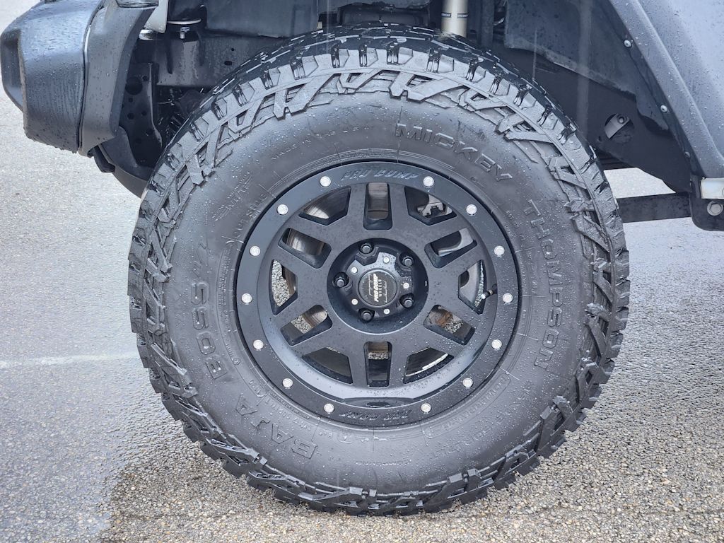 Thumbnail: 2021 Jeep Wrangler - 21