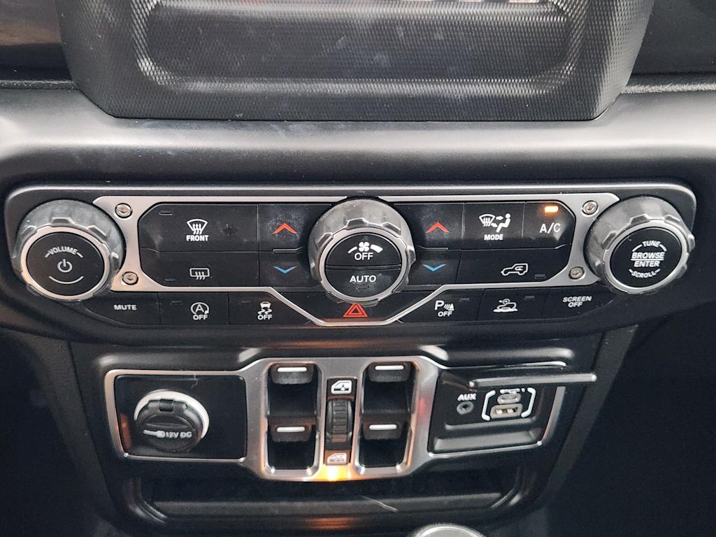 Thumbnail: 2021 Jeep Wrangler - 25