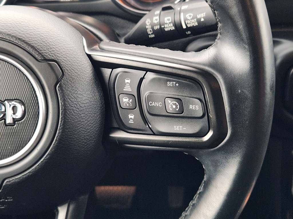 Thumbnail: 2021 Jeep Wrangler - 32