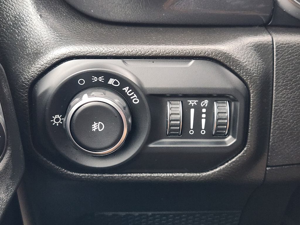 Thumbnail: 2021 Jeep Wrangler - 27