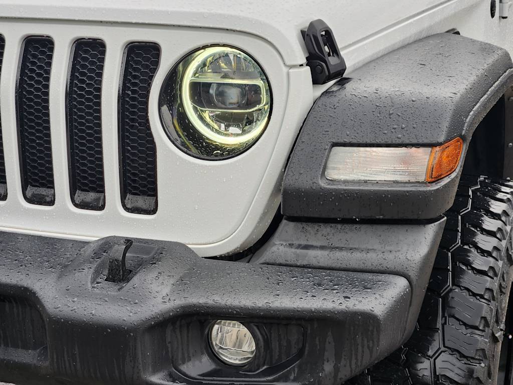 Thumbnail: 2021 Jeep Wrangler - 20