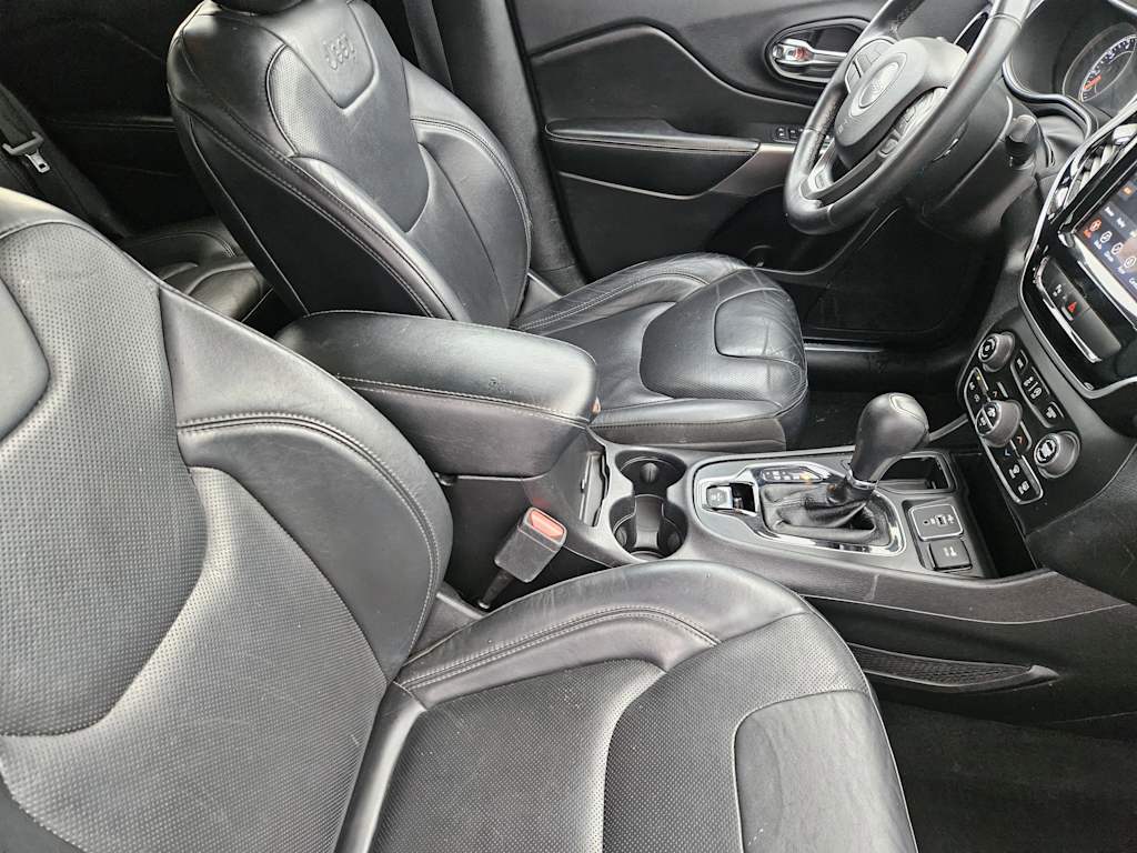 Thumbnail: 2019 Jeep Cherokee - 10