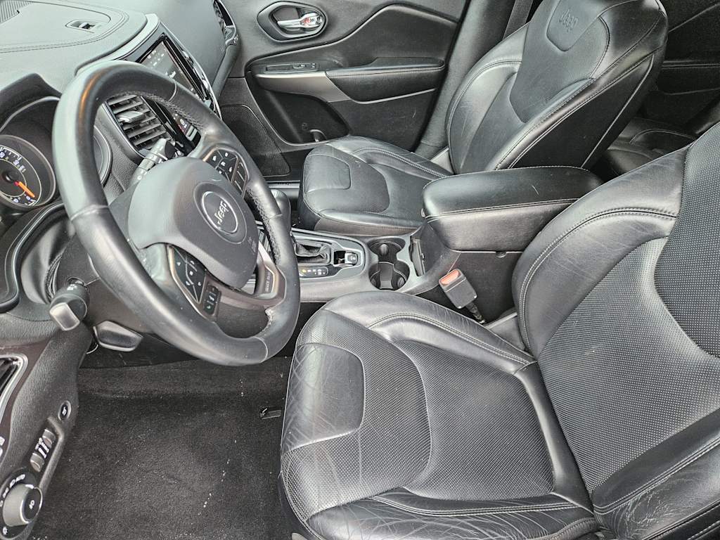 Thumbnail: 2019 Jeep Cherokee - 9