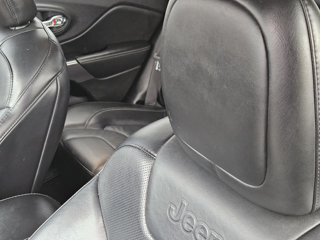 Thumbnail: 2019 Jeep Cherokee - 24