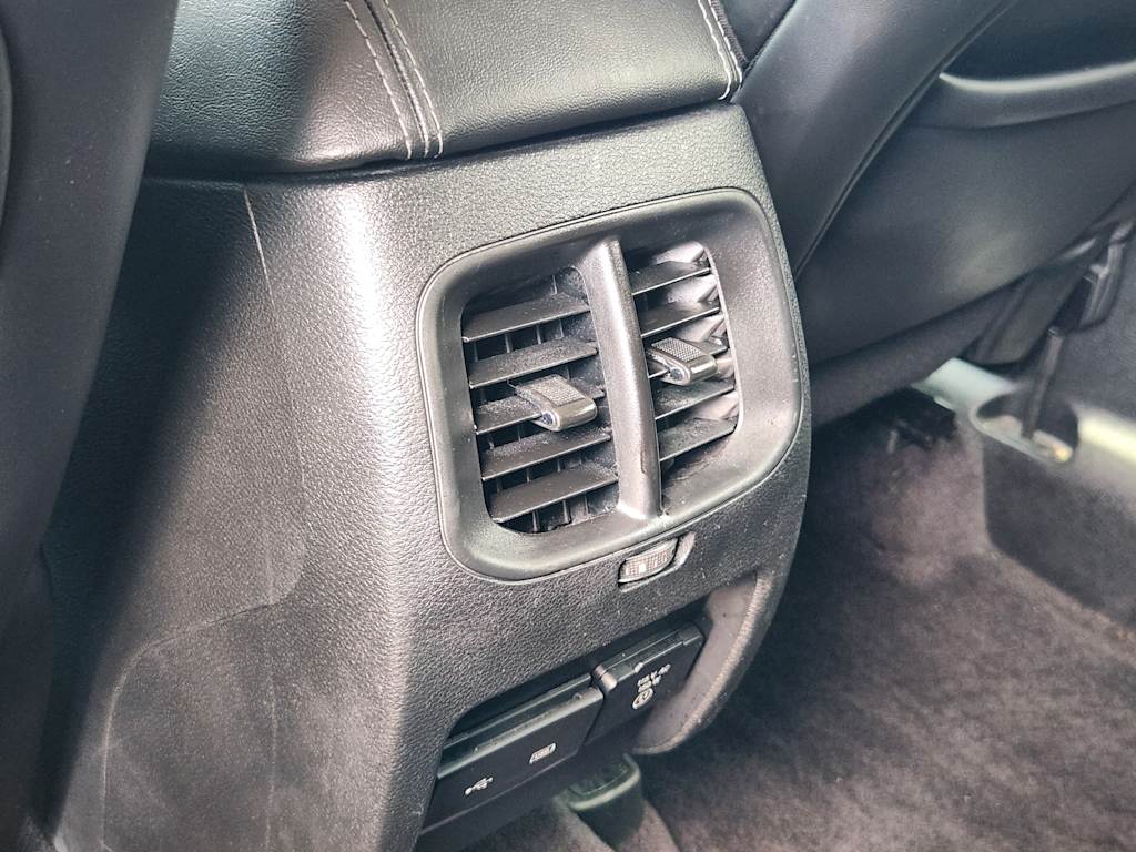 Thumbnail: 2019 Jeep Cherokee - 31