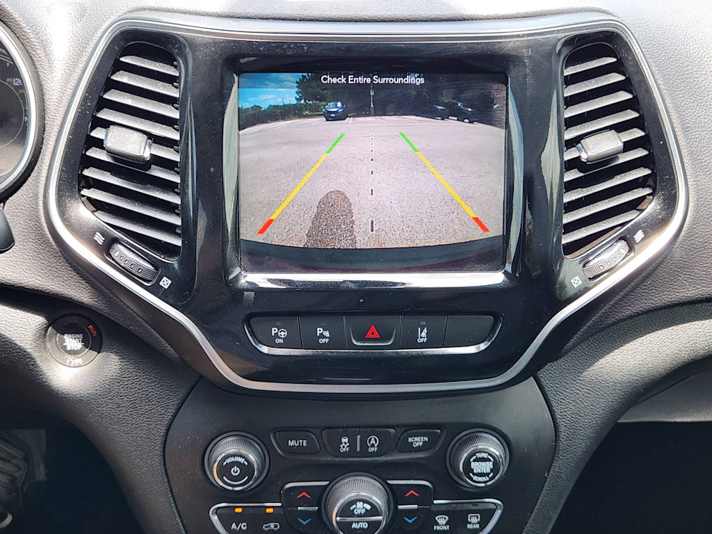 Thumbnail: 2019 Jeep Cherokee - 24