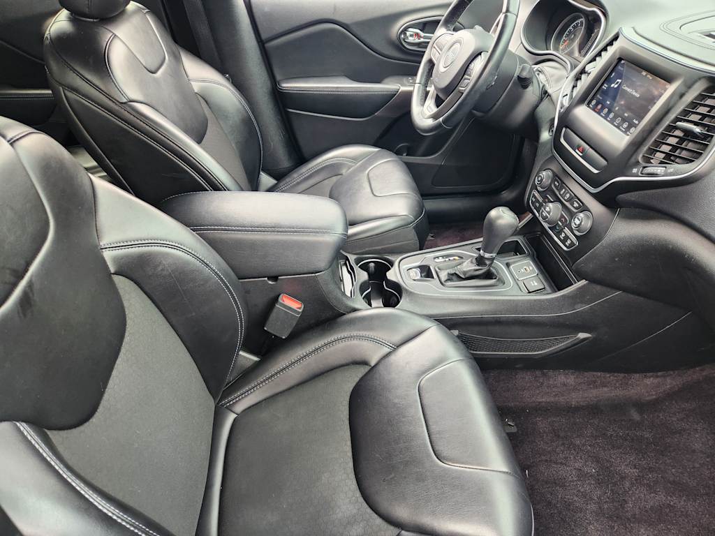 Thumbnail: 2019 Jeep Cherokee - 10
