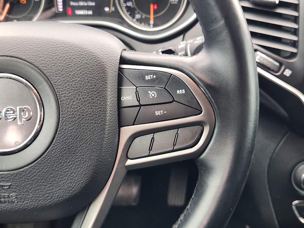 Thumbnail: 2019 Jeep Cherokee - 31
