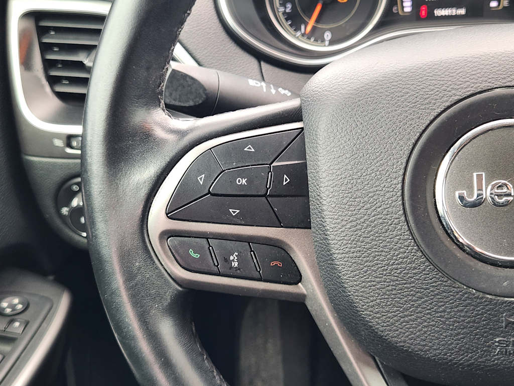 Thumbnail: 2019 Jeep Cherokee - 30