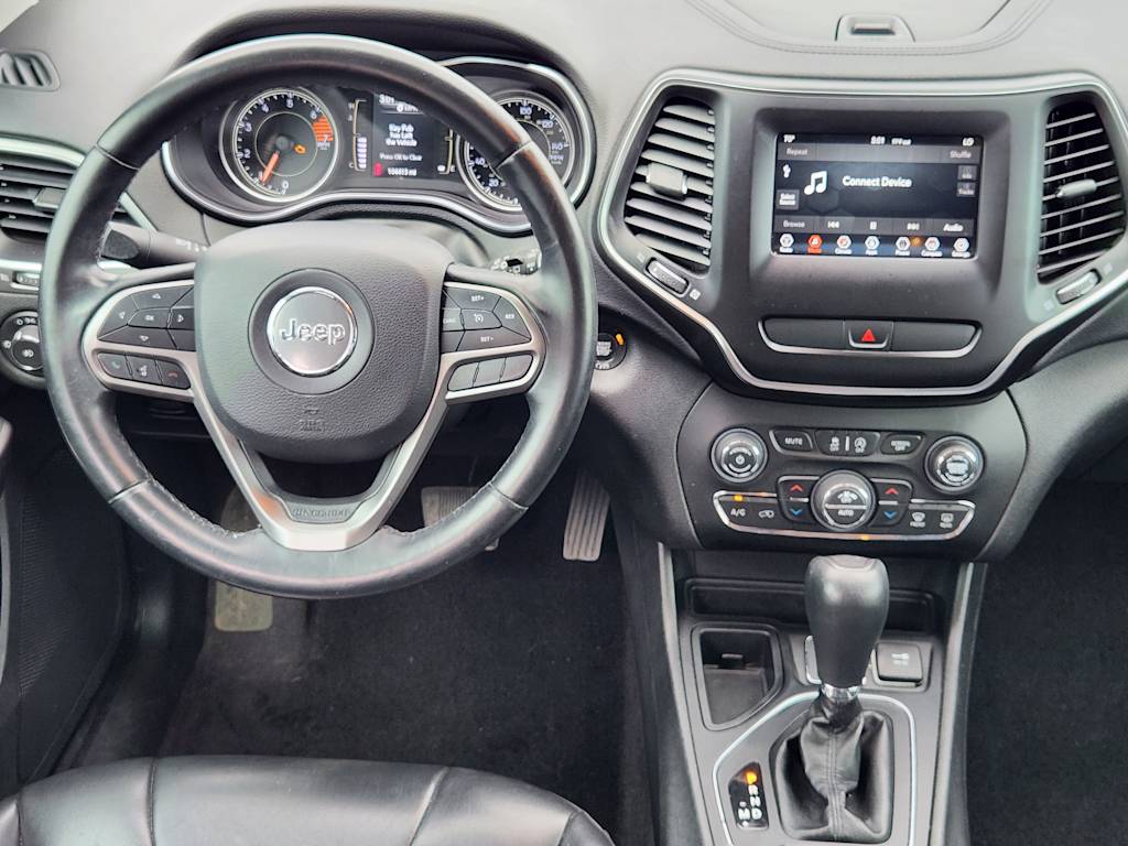 Thumbnail: 2019 Jeep Cherokee - 12