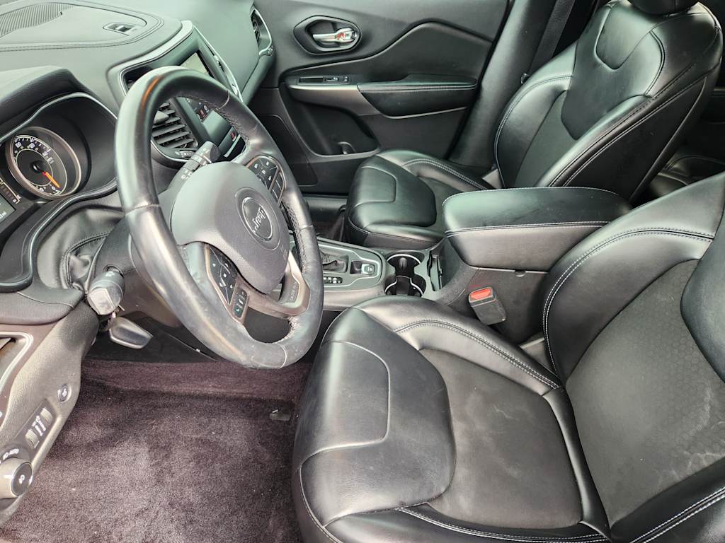 Thumbnail: 2019 Jeep Cherokee - 9